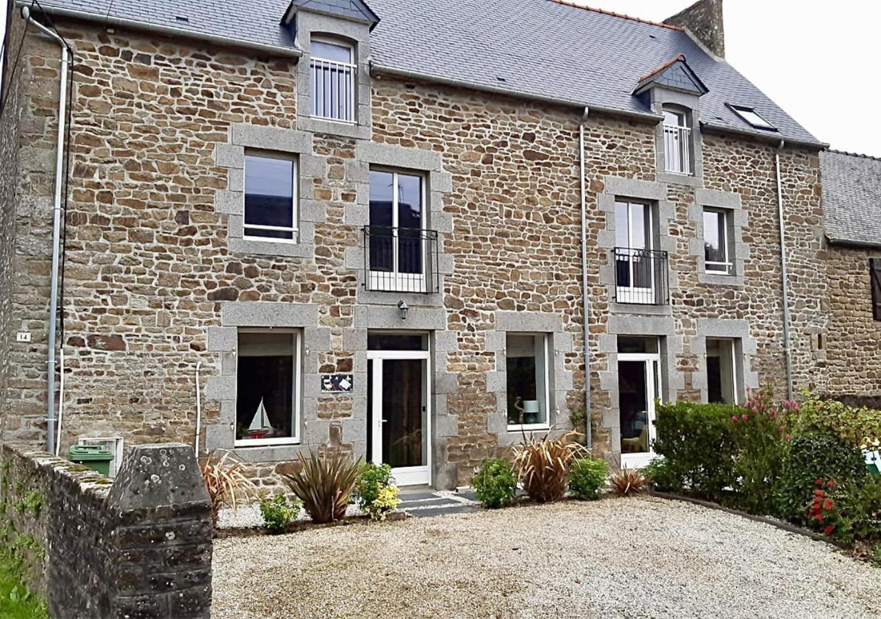 Maison Alfred Et Agatha Pleudihen-sur-Rance Exteriör bild